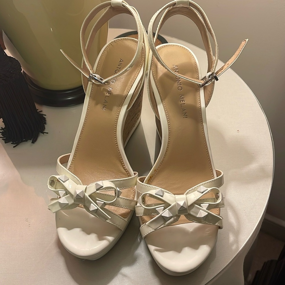 Antonio melani sandals wedge size 9m